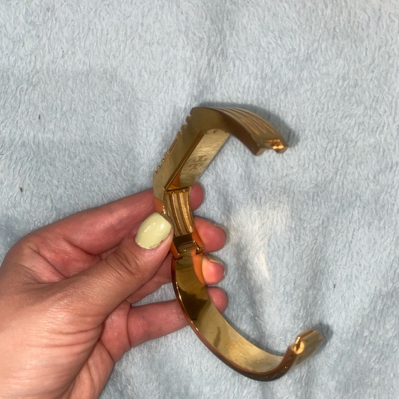 Gold Tory Burch x Fitbit flex hinged statement cuff bracelet - Picture 5 of 6